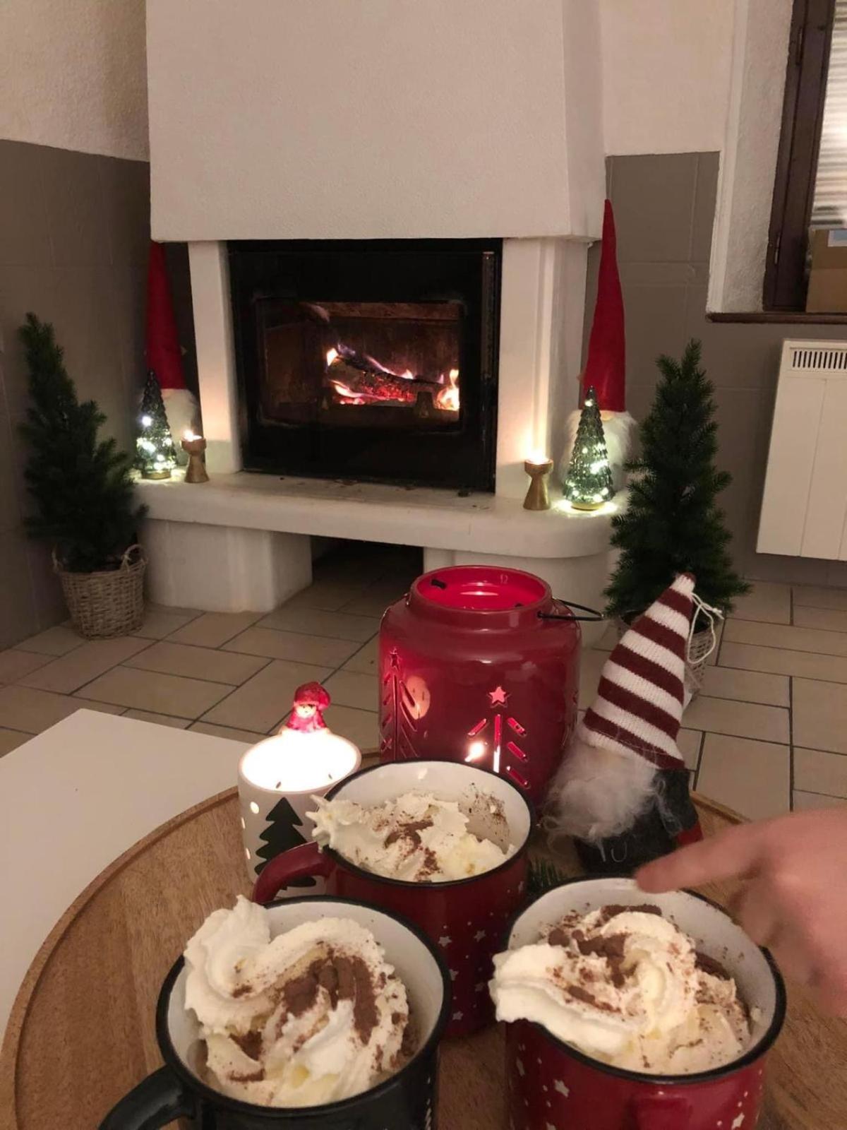 La Maisonnee Heureuse 라브레세 외부 사진